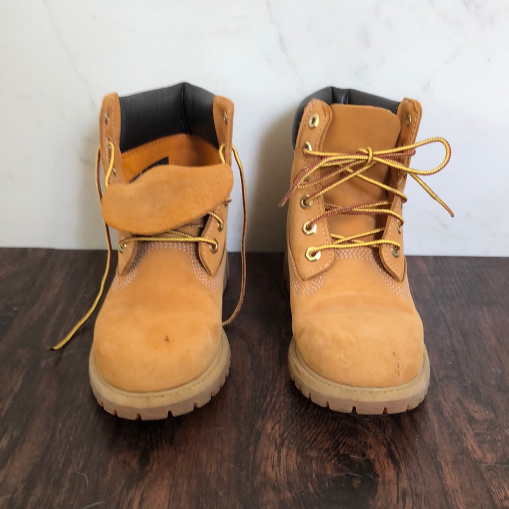 TIMBERLAND Women’s Leather Boots, size 6M